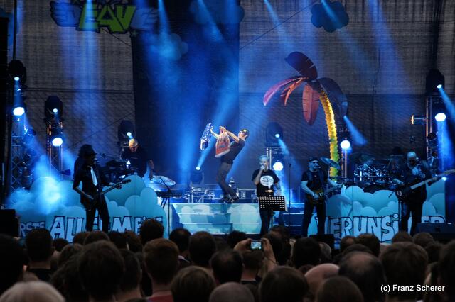 Erste Allgemeine Verunsícherung - EAV Best of-Tour am 7.6.2012 beim Grenzenlos-Festival in Augsburg