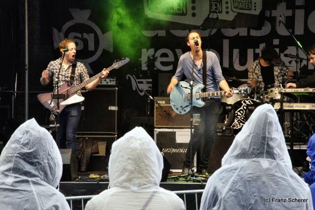 Mittendrin 2012 in Friedberg - Pardon Mrs. Arden machte besten Indie-Rock. Klasse Auftritt!