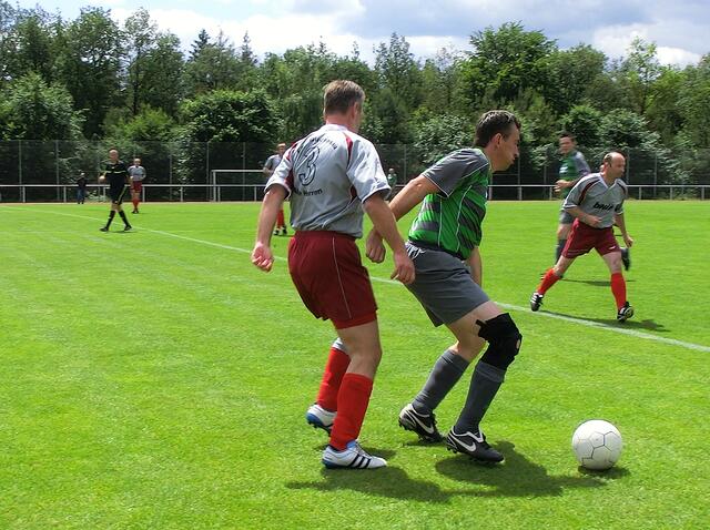 Ü40-Spielszene FSV Buchenau - VfB Lohra (Foto: Dersch)