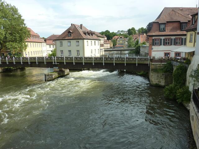 Viele Brücken führen über die Regnitz.