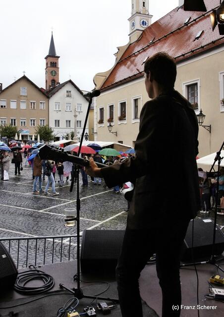 Mittendrin 2012 in Friedberg - Der Start am Freitag war verregnet