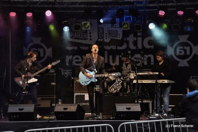 Mittendrin 2012 in Friedberg - Pardon Mrs. Arden machte besten Indie-Rock. Klasse Auftritt!