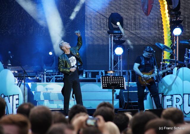 Erste Allgemeine Verunsícherung - EAV Best of-Tour am 7.6.2012 beim Grenzenlos-Festival in Augsburg