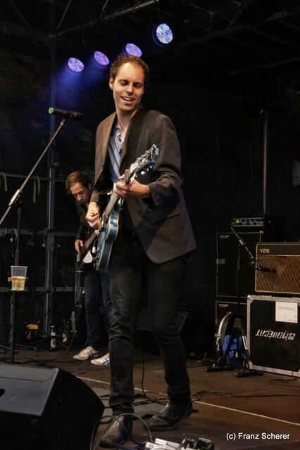 Mittendrin 2012 in Friedberg - Pardon Mrs. Arden machte besten Indie-Rock. Klasse Auftritt!