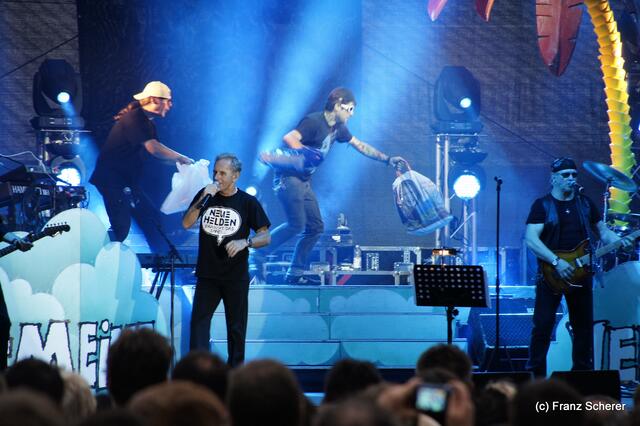 Erste Allgemeine Verunsícherung - EAV Best of-Tour am 7.6.2012 beim Grenzenlos-Festival in Augsburg