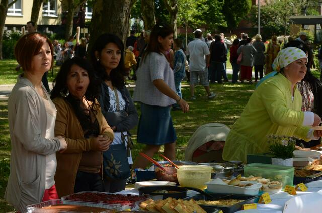 eröffnung des fitnessparcours am Atlashof   07  die türkischen IGS-mütter