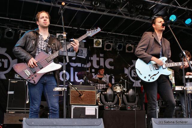 Mittendrin 2012 in Friedberg - Pardon Mrs. Arden machte besten Indie-Rock. Klasse Auftritt!