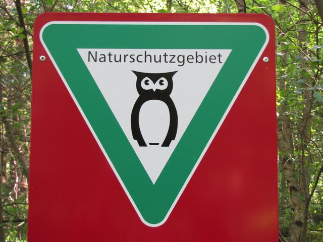 Nach einem Rechtsstreit des Landes Niedersachsen mit einem Torfwerk, konnte das Bissendorfer Moor 1973 unter Naturschutz gestellt werden.
