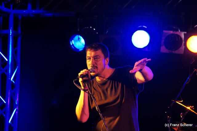 Grenzenlos-Festival Augsburg 2012 - Hopfenstrudel rockt im Gaskessel
