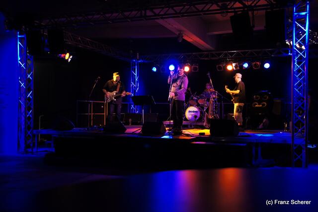 Grenzenlos-Festival Augsburg 2012 - Hopfenstrudel rockt im Gaskessel