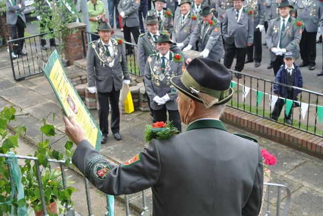 Walter Koch hält die Laudatio beim König 2012