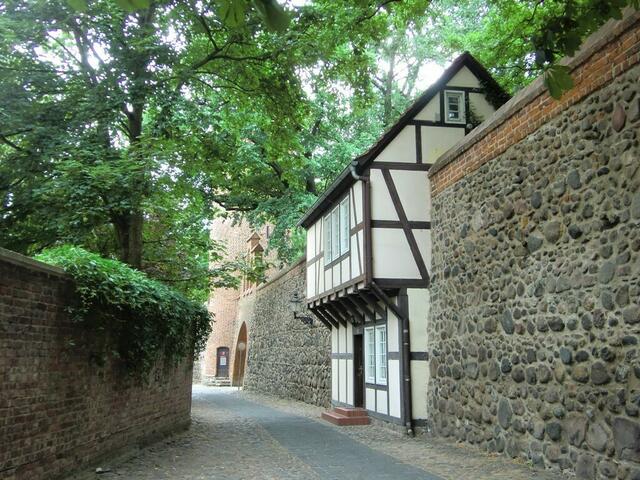 Wiekhaus in der Stadtmauer von Neubrandenburg.