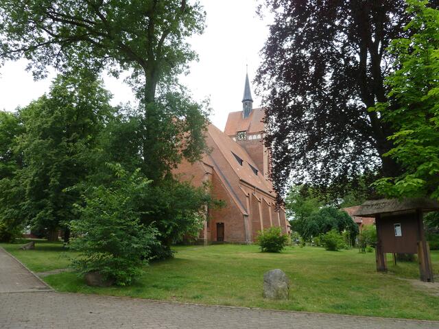 Die neue hl Antonius Kirche.