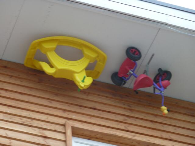 Da haben die Kinder doch wieder ihre Spielsachen nicht reingebracht.