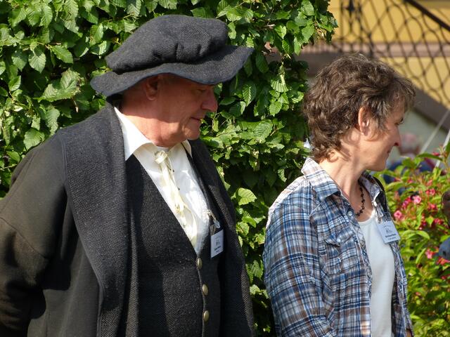 Im Garten: Ratsherr Jürgen Mewes.