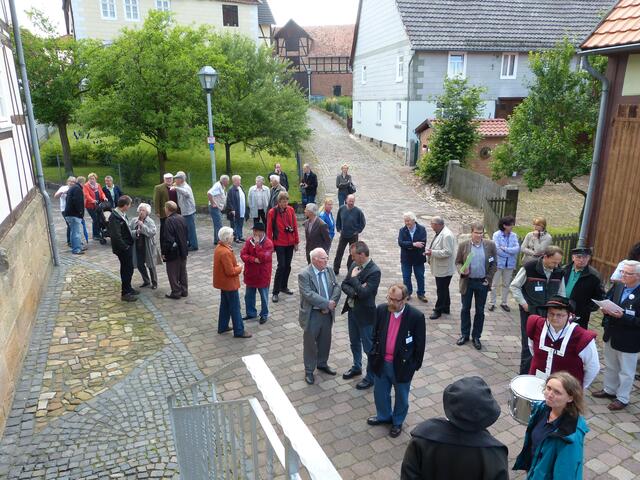 Und wieder warten: "Übernachten im Denkmal" – Fachwerksanierung und Ferienwohnungen als Thema für die Kommission.