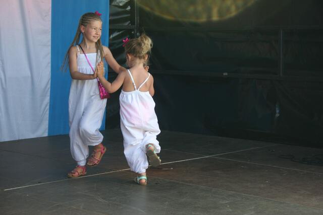 auch sie trainieren schon fleissig in der Tanzgalerie Sinato......