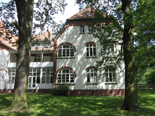 mit unserem Tanzraum in der unteren Etage.