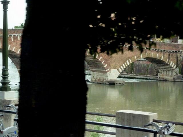 Ponte pietra