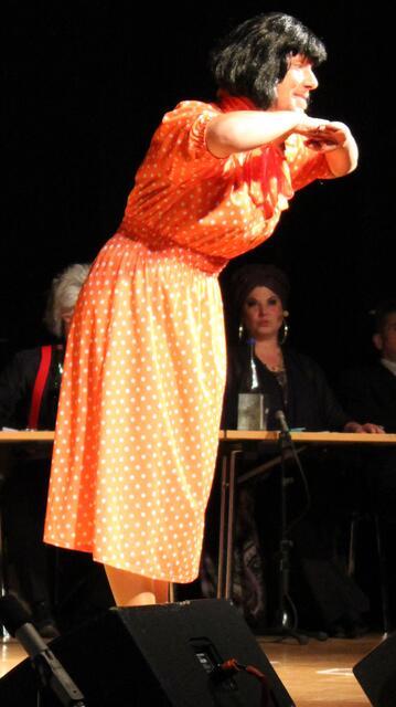 Wer sich da alles um die Rolle als Johanna bewirbt...