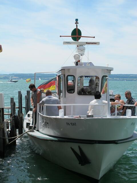 mit diesem Schiff kann man zur Insel Mainau fahren