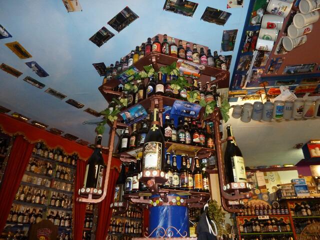 Alles ist fein säuberlich hingestellt.