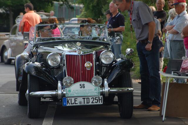 Zu den ältesten Teilnehmern der Rallye zählten die, ebenfalls britischen, MG Roadster aus den 30iger und 40iger Jahren.