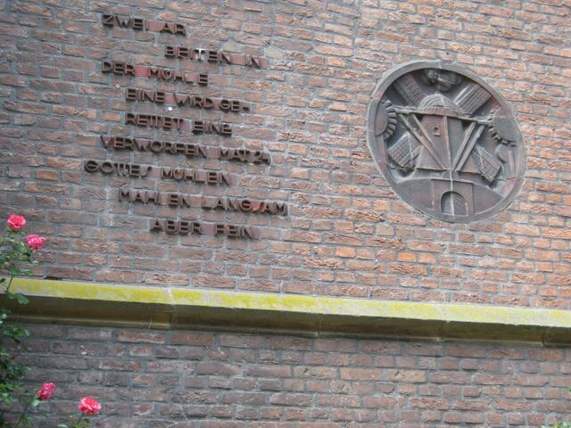 GOTTES Mühlen mahlen langsam .............