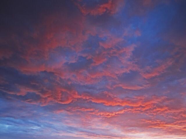 Am 1. Juli 2012 in Hannover.
Der Himmel brennt!