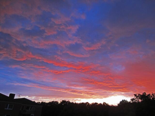 Am 1. Juli 2012 in Hannover.
Der Himmel brennt!