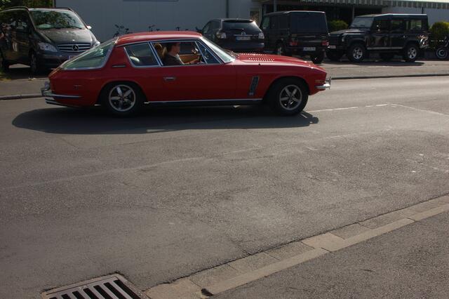 Einfach brachial: Der Jensen Interceptor mit seinem über 6000 Kubikzentimeter grossen und 290 PS starken V8 Motor, war bei seiner Vorstellung Ende der sechziger (MK1) seiner Zeit weit voraus. In der Version als Interceptor FF gab es das Coupe auch schon mit Allradantrieb. Lange vor Quattro und Co.