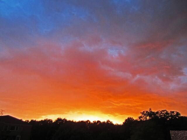 Am 1. Juli 2012 in Hannover.
Der Himmel brennt!