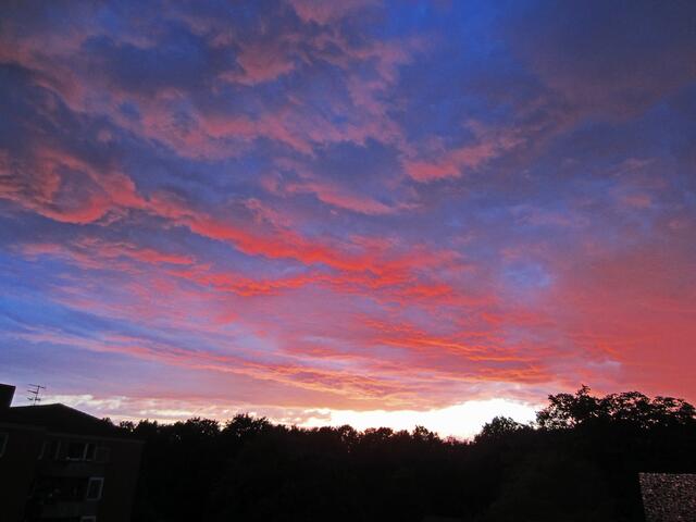 Am 1. Juli 2012 in Hannover.
Der Himmel brennt!
Gute Nacht!