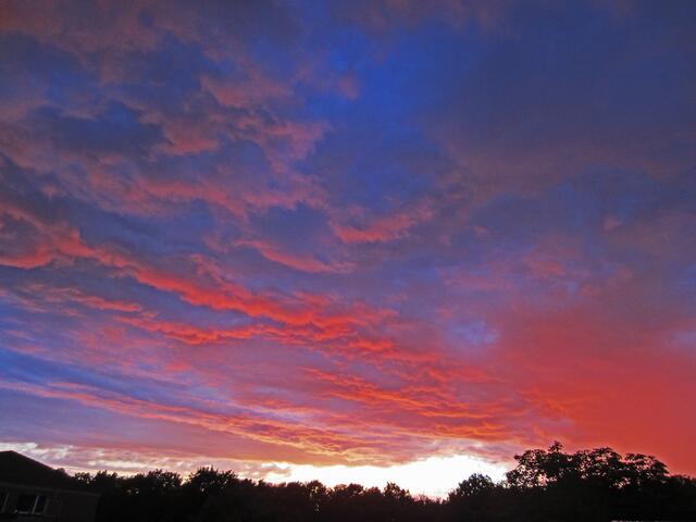 Am 1. Juli 2012 in Hannover.
Der Himmel brennt!