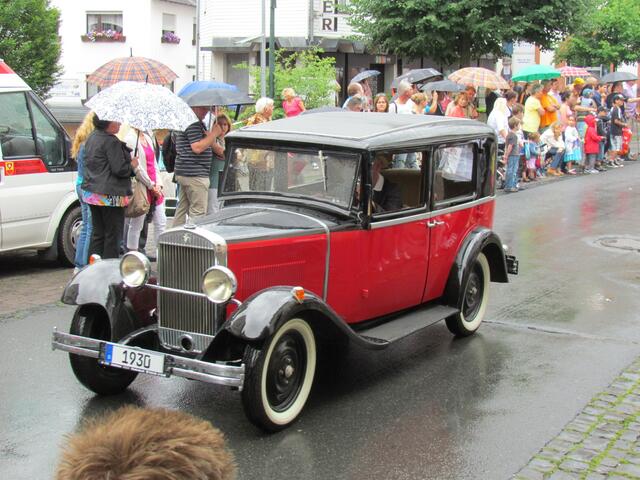 Der alte Wanderer Oldtimer von dem alten Gladenbacher Arzt Dr. Haun war auch dabei, Baujahr 1930