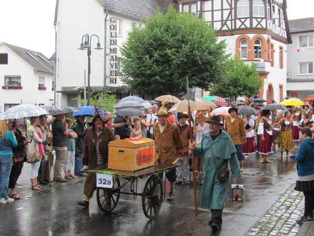 Die leere Stadtkasse vorgeführt vom Gewerbeverein Gladenbach