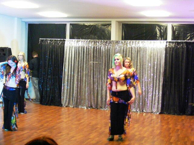 Auftrittsgruppe Farah "HipHop-Oriental zu Stir me Up"