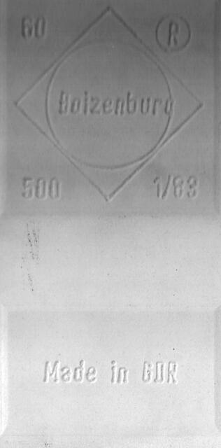 Boizenburg - GDR - Jan. 1988 --- Die Kachel darunter trägt nur das "Made in GDR"