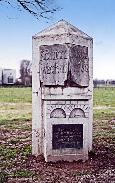 Stein von der alten Mühlteich-Brücke.