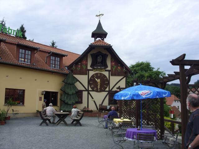 Harzer Kuckucksuhrenfabrik, Gernrode; der Kuckuck ruft!