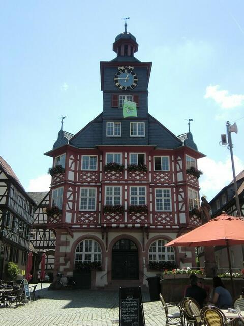 Eines der schönsten Rathäuser Deutschlands steht im hessischen Heppenheim/Bergstraße.