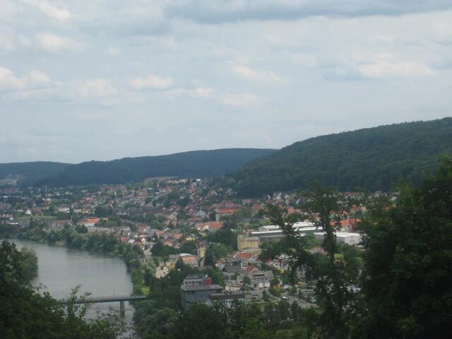 Blick über Kelheim und die Donau