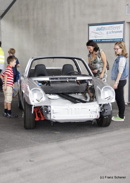 1. Augsburger Porsche Freundschaftreffen 2012 in der Augsburger SGL-Arena