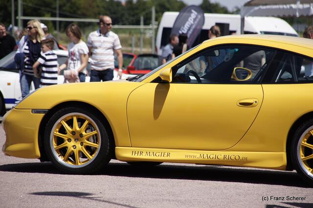 1. Augsburger Porsche Freundschaftreffen 2012 in der Augsburger SGL-Arena