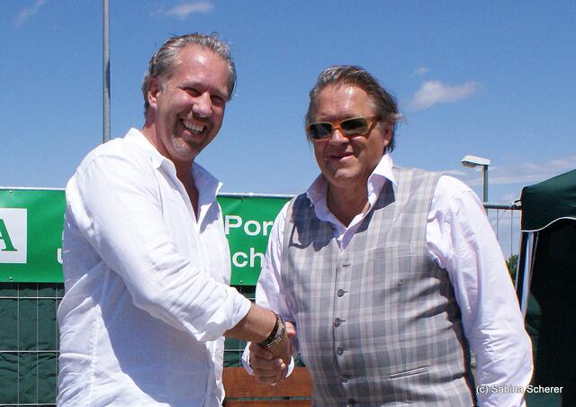 1. Augsburger Porsche Freundschaftstreffen - Schauspieler Michael Brandner (rechts) und Management-Trainer Werner Maurus