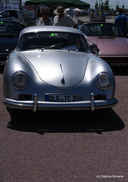 1. Augsburger Porsche Freundschaftreffen 2012 in der Augsburger SGL-Arena