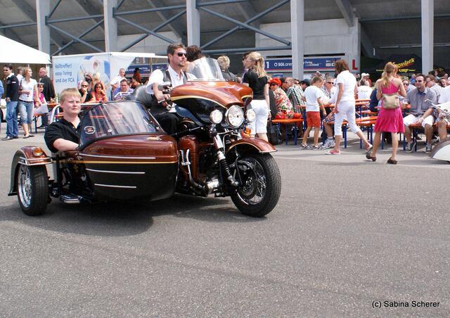 1. Augsburger Porsche Freundschaftreffen 2012 in der Augsburger SGL-Arena