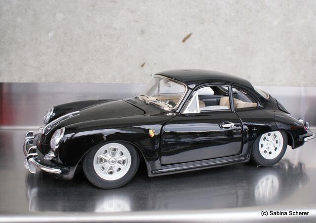 1. Augsburger Porsche Freundschaftreffen 2012 in der Augsburger SGL-Arena