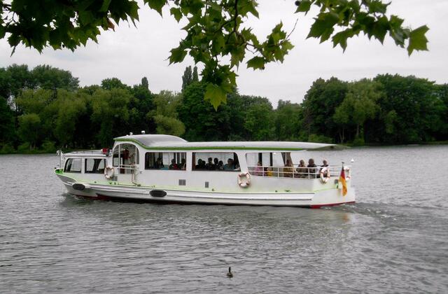 Eine Runde auf dem Maschsee dauert eine Stunde