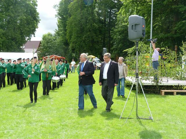 Landrat Harri Reiche und Bürgermeister der Verbandsgemeinde An der Finne Götz Ulrich
